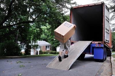Moving? Here's How to Find a Super Schlepper