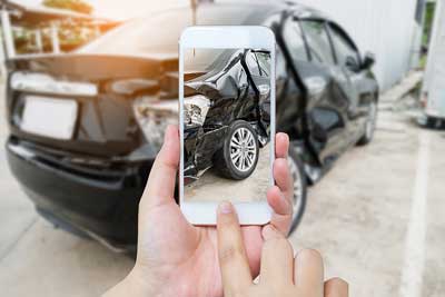 Dealing with Your Insurer When Your Car Needs Body Repairs
