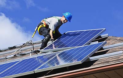 How to Find and Hire a Solar Energy System Installer image